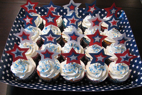 4th of July Cupcakes with Decorations